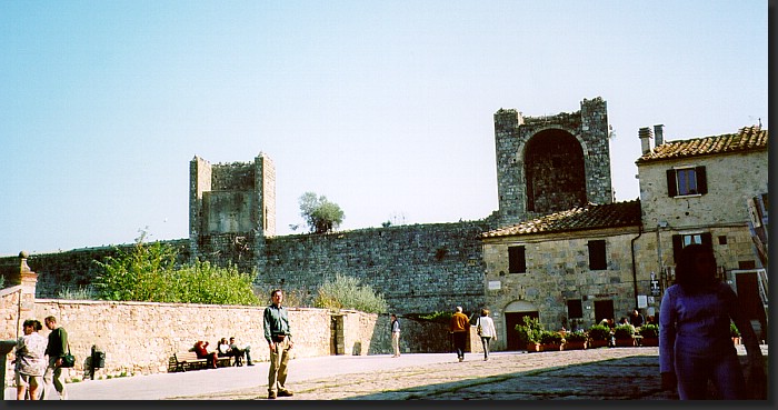 21Monteriggioni03.jpg
