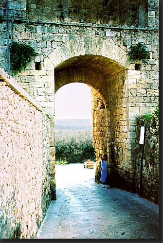 24Monteriggioni04a[1].jpg
